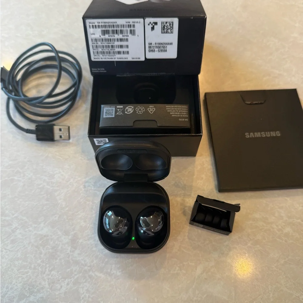 Samsung Galaxy Buds Pro in Phantom Black